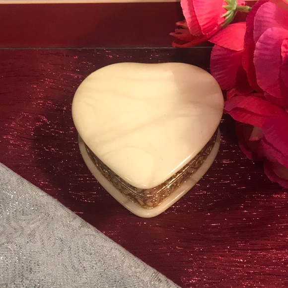 Purchased at Walt Disney World Other - Give her roses🌹and this beautiful alabaster heart trinket box!